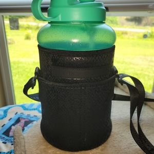 Hydrojug with sleeve and straw